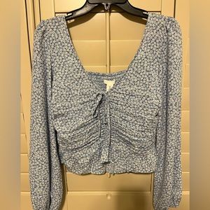 H&M Blue Floral Peasant Top